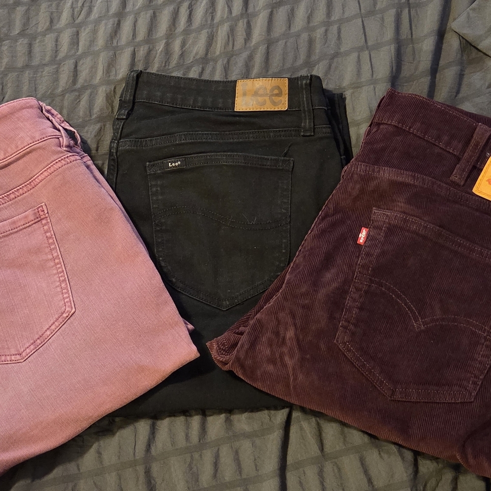 3 Pair Womens Colored Jeans, Lee's, Torrid And Levi Strauss Bundle #19